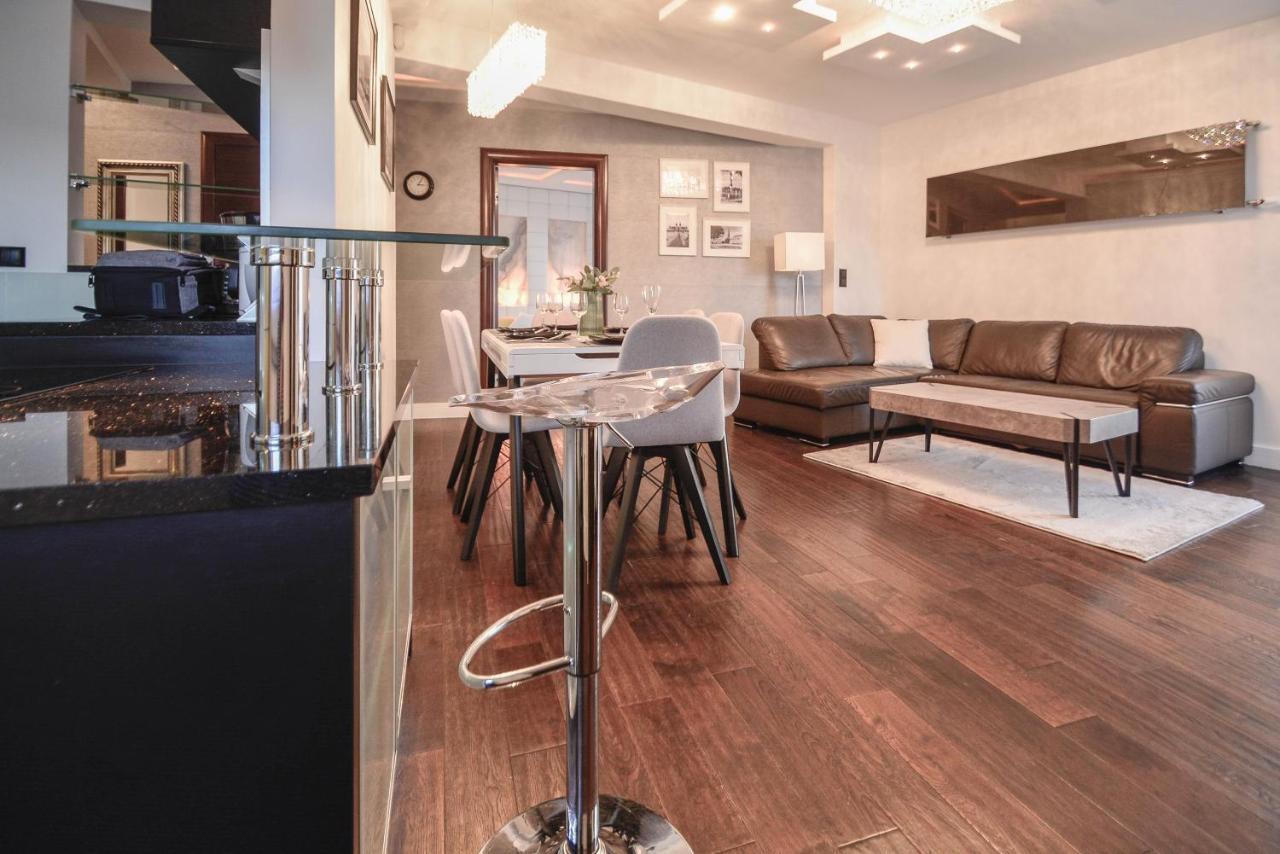 Apartamenty Bryza - Chelmonskiego - Parking - Centrum Swinoujscie Kültér fotó